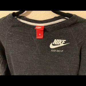 Women’s Nike sweater - size small